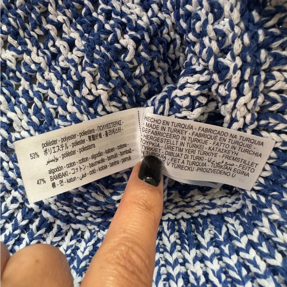 Zara Round neck cardigan below-the-elbow sleeves, front pockets, front buttons